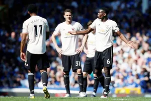 Vẻ thất vọng của các ngôi sao Man.United đang lộ rõ. Ảnh: Getty Images 