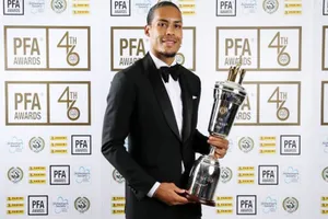 Virgil van Dijk là hậu vệ đầu tiên được vinh danh kể từ năm 2005. Ảnh: Getty Images 