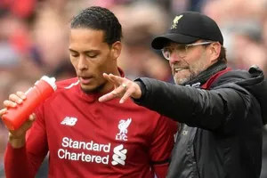 HLV Jurgen Klopp luôn có những chỉ đạo quan trọng đối với các ngôi sao của mình. Ảnh: Getty Images