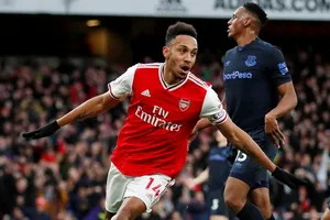 Pierre-Emerick Aubameyang tiếp tục là điểm sáng duy nhất của Arsenal. Ảnh: Getty Images