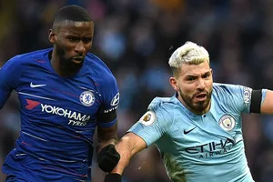Sergio Aguero (phải. Man.City) và Antonio Rudiger (Chelsea) là 2 trong nhiều ngôi sao công khai lo lắng về sự an toàn. Ảnh: Getty Images 
