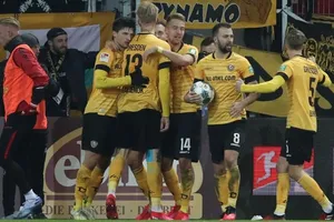 Đội hình Dynamo Dresden đã được yêu cầu cách ly 14 ngày.