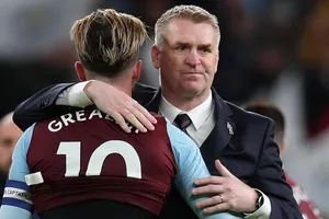 HLV Dean Smith cũng đang gặp khó khăn cùng Aston Villa ở mùa này. Ảnh: Getty Images