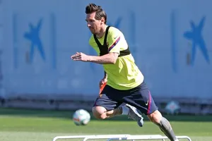 Lionel Messi cho thấy anh thật sự nóng lòng trở lại sau dịch bệnh. Ảnh: Getty Images