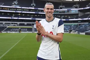 Gareth Bale rạng rỡ ra mắt trong lần trở lại Tottenham. Ảnh: Getty Images