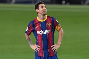 Lionel Messi cho thấy đã không còn cam kết với Barca. Ảnh: Getty Images 