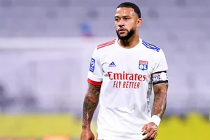 Barca làm mọi cách để Memphis Depay tái hợp với HLV Ronald Koeman.