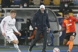 HLV Zinedine Zidane khẳng định ông muốn chiến đấu đến cùng. Ảnh: Getty Images