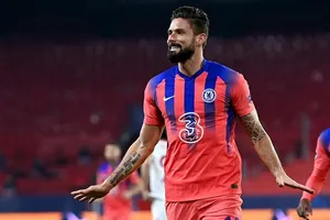 Olivier Giroud có phong độ bùng nổ để mong chờ vị trí chính thức. Ảnh: Getty Images