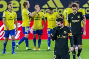 Barcelona của Lionel Messi đã phải hứng chịu thất bại thứ 4 trong mùa giải. 