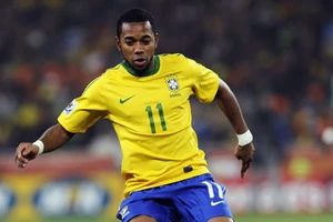 Robinho thời còn tỏa sáng trong màu áo tuyển Brazil.