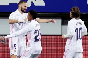 Karim Benzema tiếp tục truyền cảm hứng cho màn trở lại của Real. Ảnh: Getty Images 