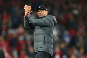 HLV Jurgen Klopp kêu gọi người hâm mộ Liverpool cố gắng tận hưởng trận đấu khi còn có thể. Ảnh: Getty Images 