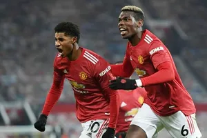 Marcus Rashford ghi bàn thắng hệ trọng giúp Quỷ đỏ lên nhì bảng. Ảnh: Getty Images 
