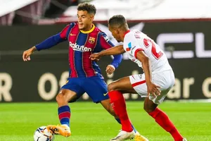 Philippe Coutinho vắng mặt khiến Barca càng khó về nhân sự.