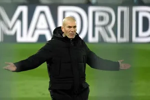 Zinedine Zidane đau đầu với bảng danh sách 8 trụ cột chấn thương. Ảnh: Getty Images