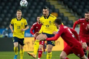 Zlatan Ibrahimovic vẫn đầy tinh thế và dũng mãnh ở tuổi 39. 