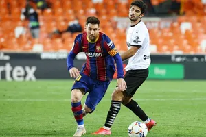 Lionel vẫn nhiệt tình và xuất sắc trong ghi bàn để truyền cảm hứng cho Barca. Ảnh: Getty Images 