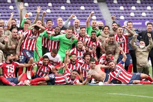 Atletico đã đang quang danh hiệu La Lga hoàn toàn xứng đáng. 