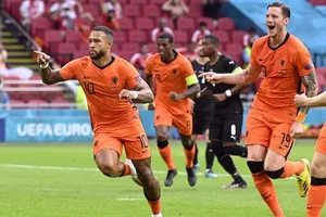 Memphis Depay mở đường chiến thắng cho Hà Lan.