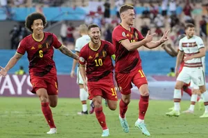 Thorgan Hazard đã ghi bàn thắng quý giá đưa tuyển Bỉ vào tứ kết.