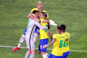Thủ môn Santos của Brazil đã xuất sắc trong màn đấu luân lưu cân não.