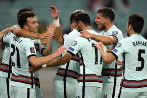 Bồ Đào Nha thoải mái đánh bại chủ nhà Azerbaijan 3-0.