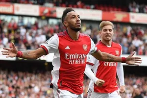 Pierre-Emerick Aubameyang ghi bàn để cứu rỗi Arsenal. Ảnh: Getty Images