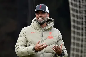 HLV Jurgen Klopp kêu gọi cải thiện năng lực phòng ngự để tránh rắc rối trước Porto.
