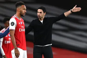 HLV Mikel Arteta ca ngợi sự phát triển của đội trưởng Pierre-Emerick Aubameyang.