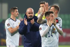 Scotland đảm bảo vị trí thứ 2 của bảng F và cùng với đó là suất play-off.