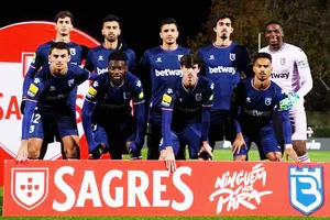 Belenenses buộc phải ra sân dù chỉ có 9 cầu thủ.