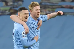 Vắng cùng lúc 2 nguồn cảm hứng Kevin De Bruyne và Phil Foden là tình huống không dễ dàng.