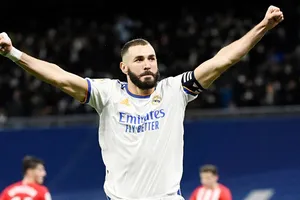 Karim Benzema tiếp tục phong độ ghi bàn để giúp Real tiến đi mạnh mẽ.
