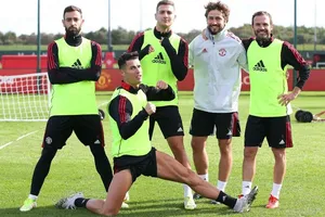 Các ngôi sao Man.United khá vui vẻ khi trở lại tập luyện.