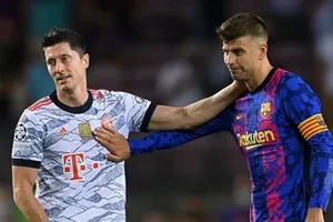 Robert Lewandowski góp phần loại Barcelona ở vòng bảng Champions League mùa này.