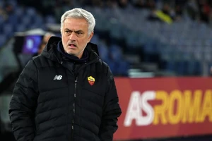 Jose Mourinho sẽ trở thành nhà cầm quân đầu tiên thắng Europa Conference League?