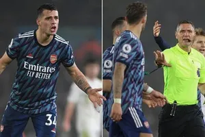 Granit Xhaka có hành động đáng ngờ dù Arsenal của anh thắng dễ.
