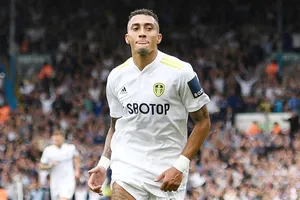 Raphinha sẽ đến để kiểm tra y tế tại Barcelona vào hôm nay.