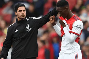 HLV Mikel Arteta khó có thể vui khi sẽ mất 5 trụ cột ở ngày khai màn mùa giải mới.