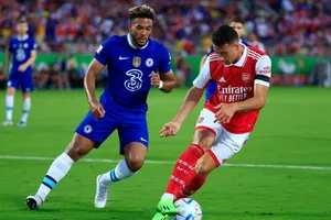 Chelsea kết thúc chuyến du đấu trên đất Mỹ bằng trận thua nặng nề trước Arsenal.