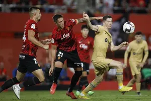 Robert Lewandowski tiếp tục duy trì phong độ ghi bàn tuyệt vời cho Barca.