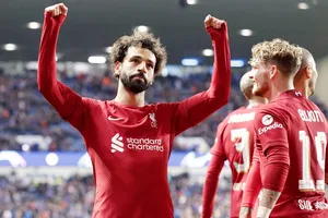 Mohamed Salah ghi hat-trick nhanh nhất lịch sử Champions League.