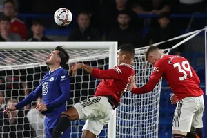 Casemiro có pha đánh đầu muộn giúp Man.United cứu vãn trận hòa. Ảnh: Getty Images