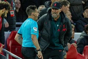 HLV Jurgen Klopp sẽ bỏ lỡ trận tiếp đón Southampton vào thứ bảy. Ảnh: Getty Images