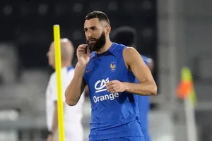 Vội vã trở lại có thể là lý do khiến Karim Benzema dính chấn thương mới.