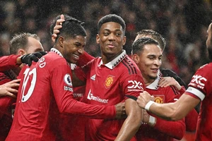 Man.United dễ dàng đánh bại Nottingham Forest 3-0 tại Old Trafford.