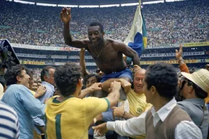 “Vua bóng đá” Pele là người giữ kỷ lục 3 lần vô địch World Cup.