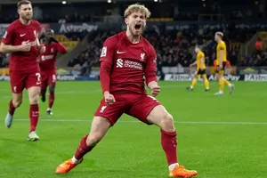 Harvey Elliott ghi bàn thắng duy nhất giúp Liverpool chấm dứt chuỗi 3 trận không thắng.