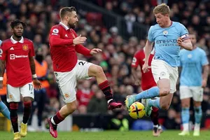 Kevin De Bruyne không chơi tốt trong trận derby Manchester căng thẳng.